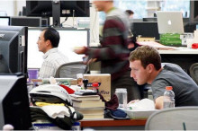 我可以告诉你:扎克伯格在LinkedIn的密码是“dadada”~